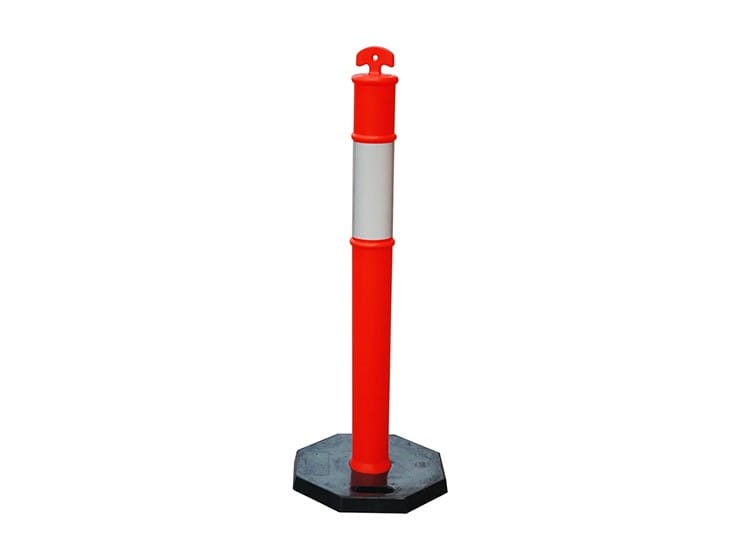 Flexible T-top delineator bollards for road and event safety